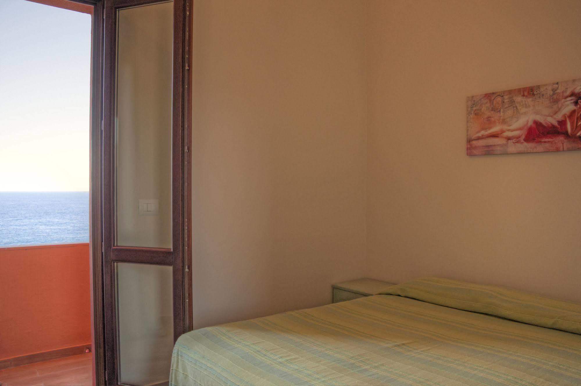 Hotel Bue Marino Pantelleria Exteriör bild